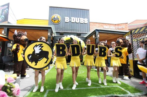 B-DUBS – GRAND OPENING
