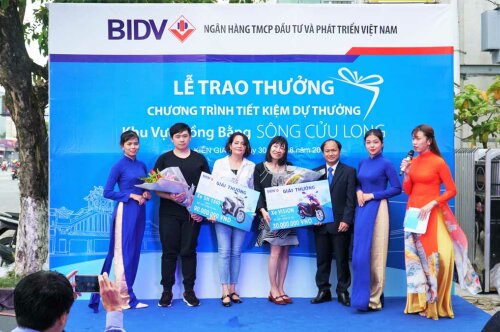 LỄ TRAO THƯỞNG CHƯƠNG TRÌNH TIẾT KIỆM DỰ THƯỞNG TẠI KIÊN GIANG